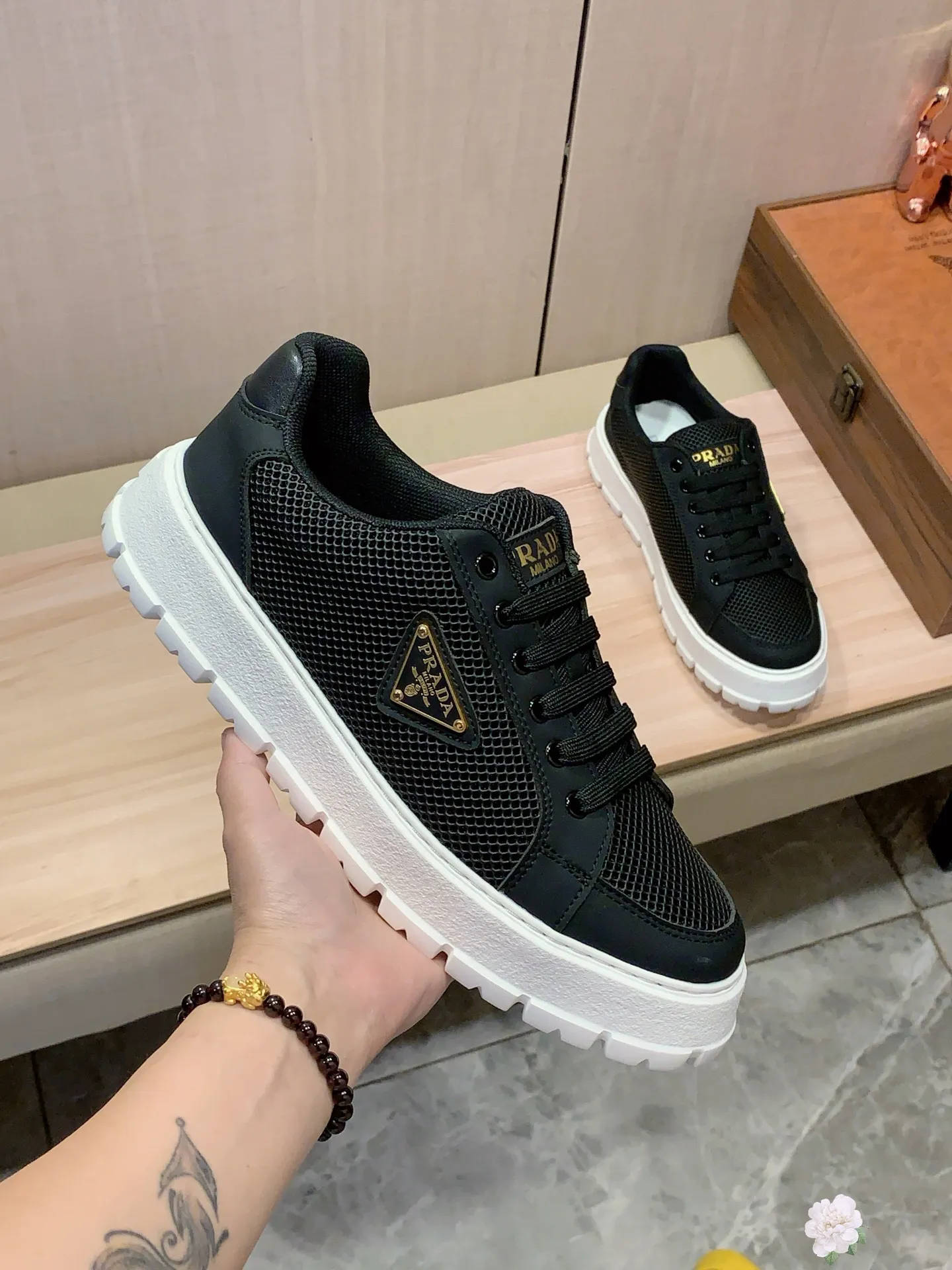 Men's Men's Shoes💰442💰💰🎩🎩[Lightning][Lightning] "PRADA*" The latest and most popular casual shoes, top brand [seduce] luxury ~ purchasing agency, top quality ~. [Strong] The upper is made of imported breathable and polished cowhide material ➕ Breathable sheepskin feet (•) with fine workmanship. Original stylish and stylish soft rubber wear-resistant and non-slip outsole, light and comfortable on the feet, the real thing looks better when photographed, 305: code: 38-44, 3️⃣ colors selected